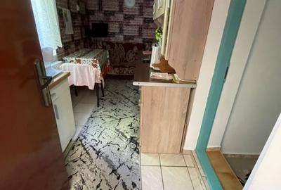 Casa cu 3 camere, garaj si curte spatioasa - zona Giulesti - 11