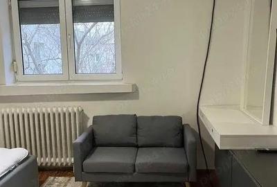 Garsonieră decomandată, mobilată în Tei