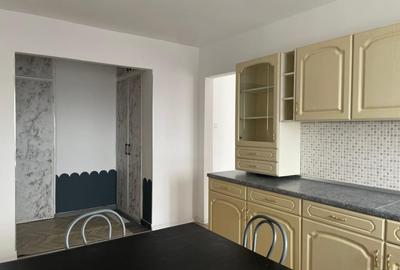 Apartament cu 3 camere semidecomandat în Nufărul - 7