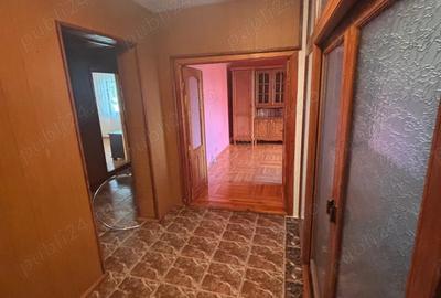 Apartament 4 camere de vinzare - 1