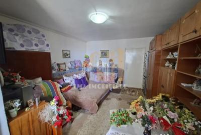 Garsonieră decomandată în Tractorul - 5