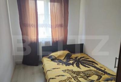 Apartament de vanzare, cu 2 camere, 33 mp, zona Piata 1 Mai - 4
