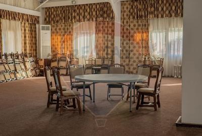 Spațiu comercial, de 2,500 mp, în Central - 3