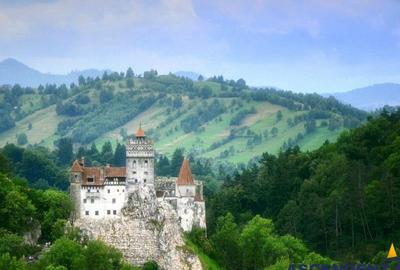 FILM! Langa emblematicul Castelul Bran, areal colinar,5.700m