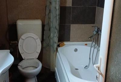 Garsonieră semidecomandată în Km 4 - 1