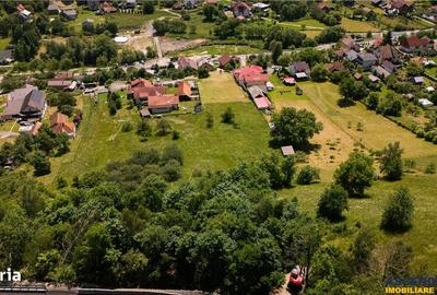 Teren de 2327 mp, în Moieciu - 19