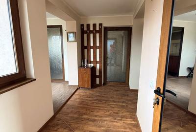 Casă cu 4 camere decomandat cu Teren 512 Mp în Chercea - 3