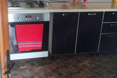 Casă cu 3 camere în Central