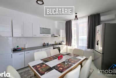 Casă cu 4 camere cu Teren 1106 Mp în Uric - 9
