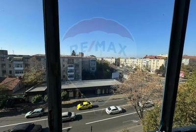 Apartament cu 3 camere decomandat în Sărari - 5
