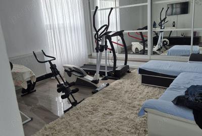 Vand proprietate curte cu 2 imobile - 3