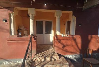 Casă cu Teren 923 Mp în Central - 4