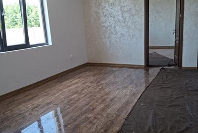 Casă cu 2 camere cu Teren 240 Mp în Central - 9