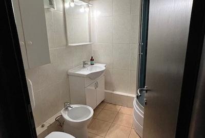 Apartament cu 2 camere decomandat în Baba Novac
