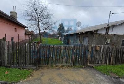 Teren de 923 mp, în Cârcea