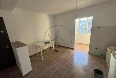 Apartament cu 2 camere decomandat în Central - 4