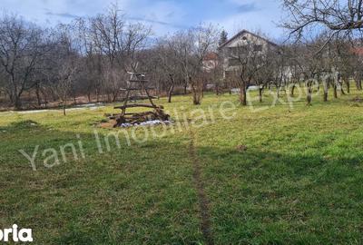 Teren de 1774 mp, în Central - 2