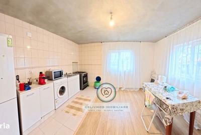 Casă cu 9 camere cu Teren 1000 Mp în Târgșoru Vechi - 3