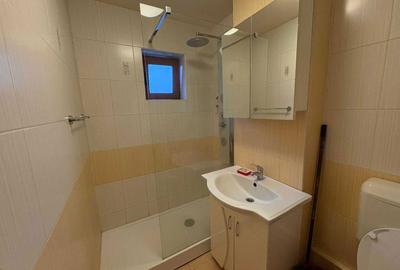 Apartament cu 3 camere semidecomandat în Girocului - 1