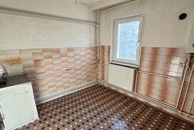 Apartament cu 3 camere decomandat în Inel II - 3