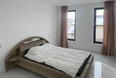 Casă cu 4 camere în Șimnicu de Jos - 4