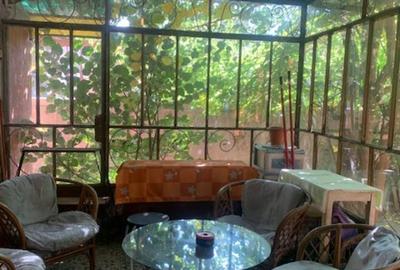 Vand casa , situata central , str.T.Grozavescu nr.25 - 5