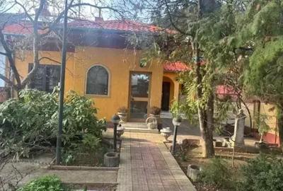 Casă cu 9 camere în Brâncoveanu
