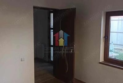 Casă cu 4 camere cu Teren 106 Mp în Central - 4