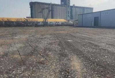 Spațiu comercial, de 530 mp, în Central - 10