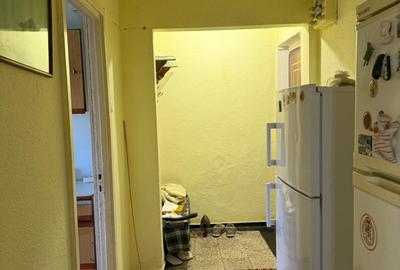 Apartament cu 3 camere semidecomandat în Berceni - 5