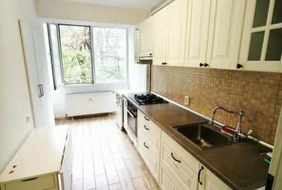 Apartament renovat, mobilat si utilat complet; FARA urgenta sau risc seismic - 4