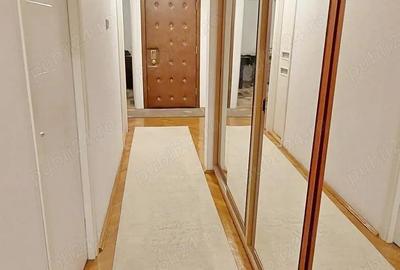 Apartament cu 3 camere decomandat în Bucovina - 2