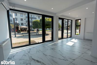 Spațiu comercial, de 75 mp, în Central - 8
