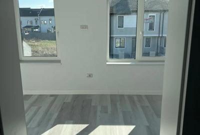 Casă cu 4 camere cu Teren 250 Mp în Săcălaz - 2