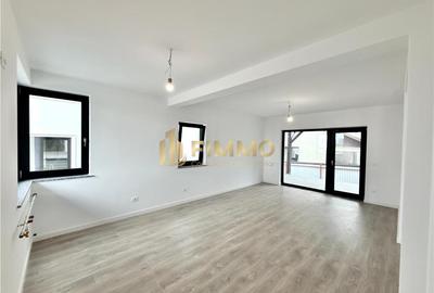 Duplex cu 4 camere cu Canalizare în Exterior Est - 2