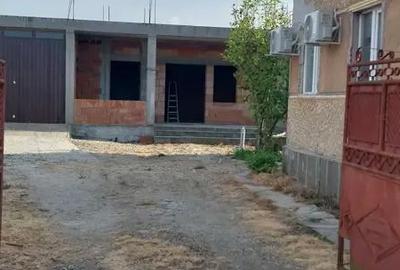 Casă cu 3 camere în Seleuș - 1