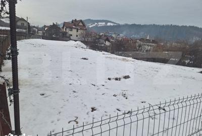 Teren de 3000 mp, în Central - 4