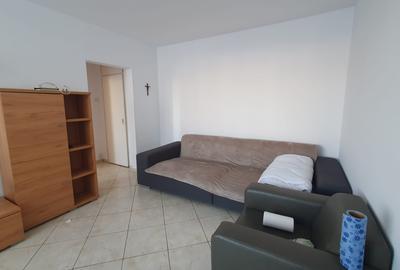 Apartament cu 2 camere semidecomandat, mobilat în 1 Mai - 1