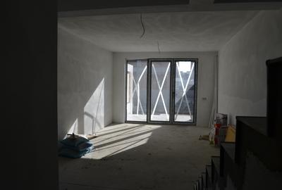 Duplex cu 3 camere cu Canalizare în Sânpetru - 7