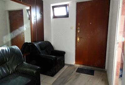 Inchriez apartament in vila valu traian - 3