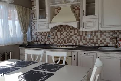 Apartament cu 4 camere decomandat în Central - 12