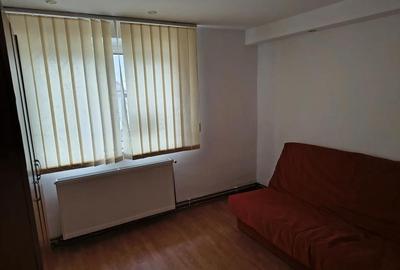 Apartament cu 3 camere decomandat în Central - 2