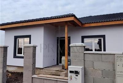 Duplex cu 3 camere cu Teren 250 Mp în Moșnița Veche - 1