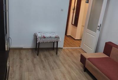 Garsonieră decomandată în Central - 2