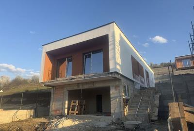 Casă cu 4 camere în Dezmir - 3