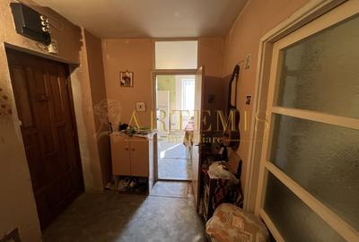 Apartament de 3 camere, decomandat, Ultracentral - 2