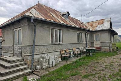 Casă cu 3 camere în Central - 1