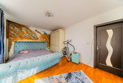 Casa spatioasa cu piscina si teren generos in Bujac - 9