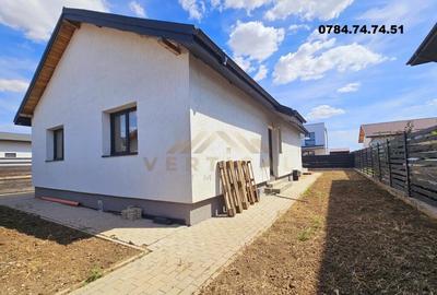 Casă cu 3 camere cu Teren 375 Mp în Berceni - 1