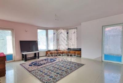 Casă cu 12 camere cu Teren 200 Mp în Mehala - 3